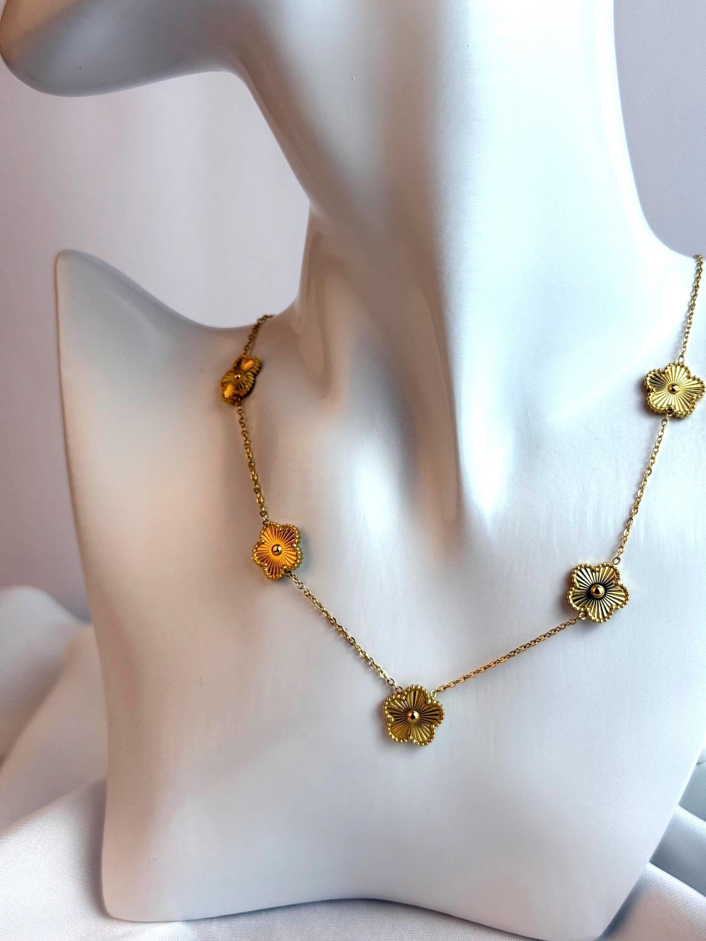 Five Leaf Clover Necklace - Lucky Necklace