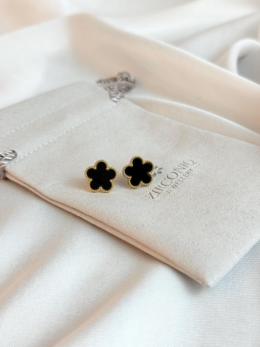 Five Leaf Black Clover Necklace Set