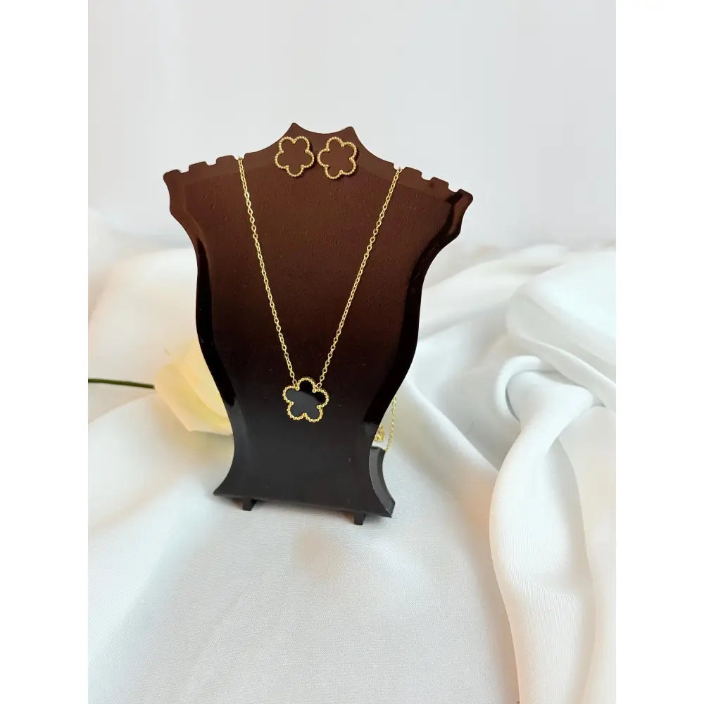 Five Leaf Black Clover Necklace Set